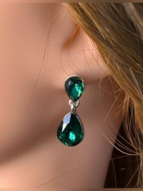 Emerald Green Crystal Drop Earrings Teardrop Dangle Silver Wedding Statement